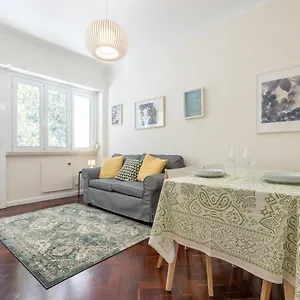 Apartment Casa Do Largo - Cozy In The Center & With Ac, Lissabon