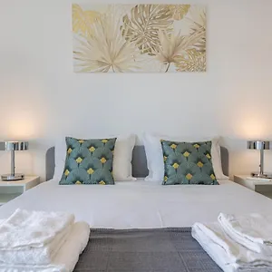 Apartment Fabulous Terrace Over Monsanto By Innkeeper, Lisbon